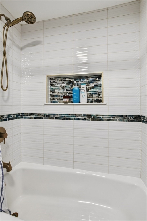 176 Marlborough Road Salem, MA 01970 - Photo 18 of 40