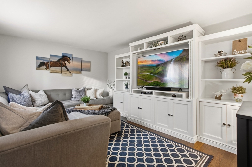 176 Marlborough Road Salem, MA 01970 - Photo 2 of 40