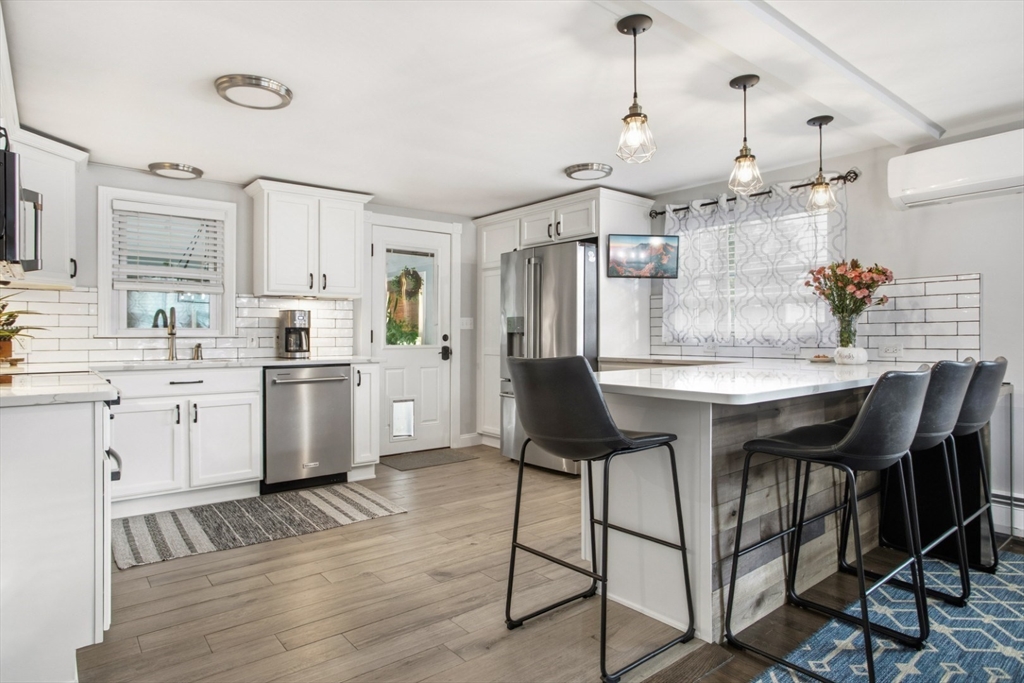 176 Marlborough Road Salem, MA 01970 - Photo 6 of 40