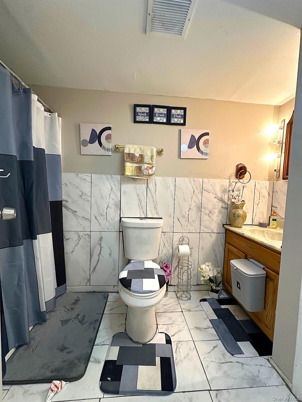 88 West Pine Road Staatsburg, NY 12580 - Photo 20 of 28 Large lower level bathroom