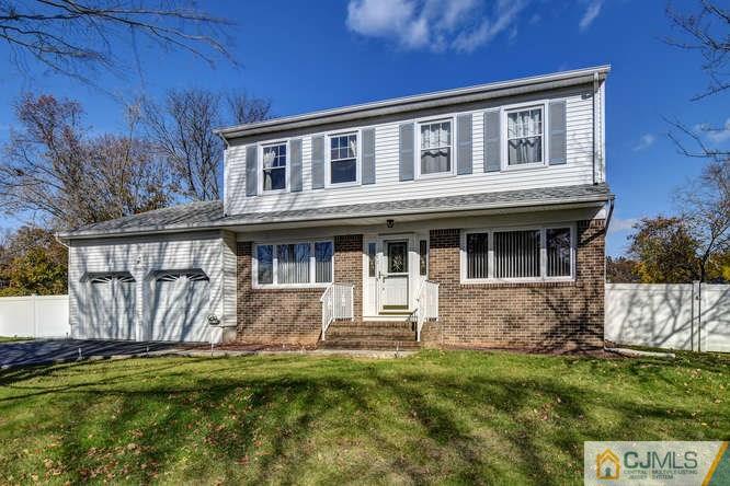 71 Deerfield Road East Brunswick, NJ 08816 - Photo 2 of 20 Gallery Image 2
