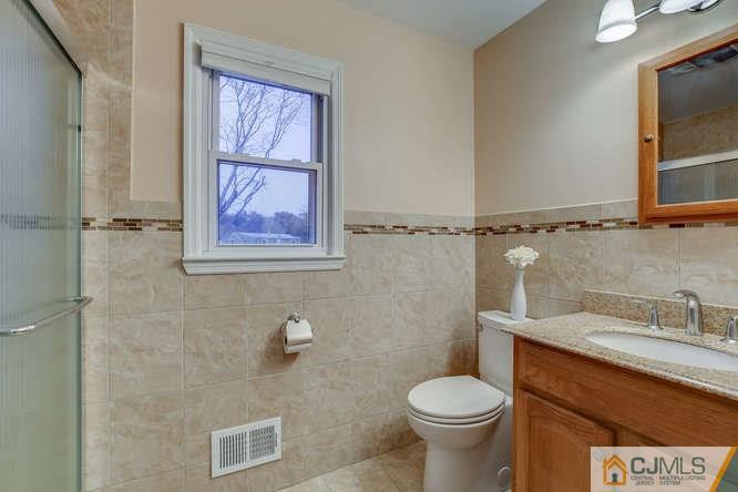 71 Deerfield Road East Brunswick, NJ 08816 - Photo 15 of 20 Gallery Image 15
