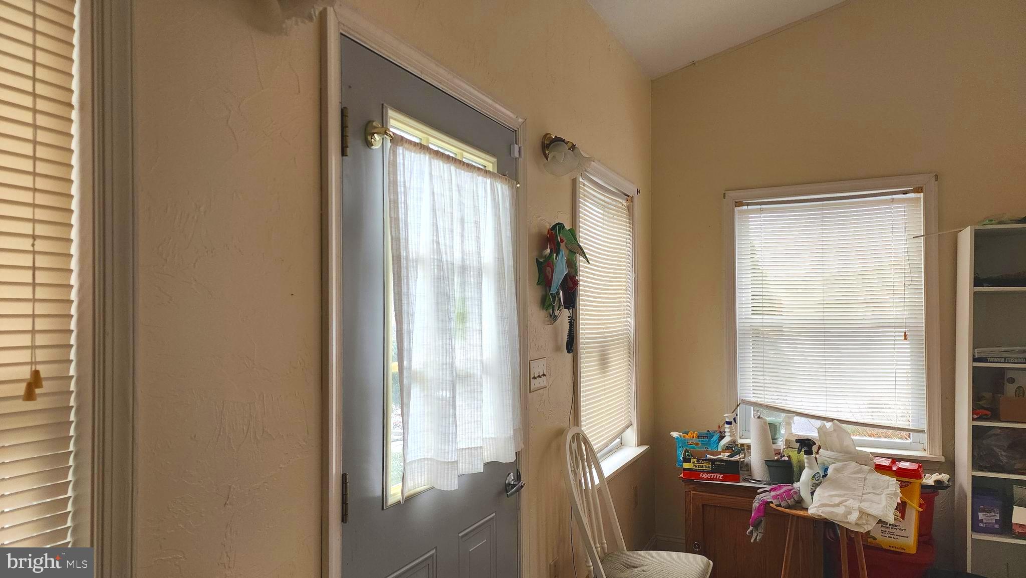 140 Water Street Fairfield, PA 17320 - Photo 25 of 40 a living room with furniture and a window