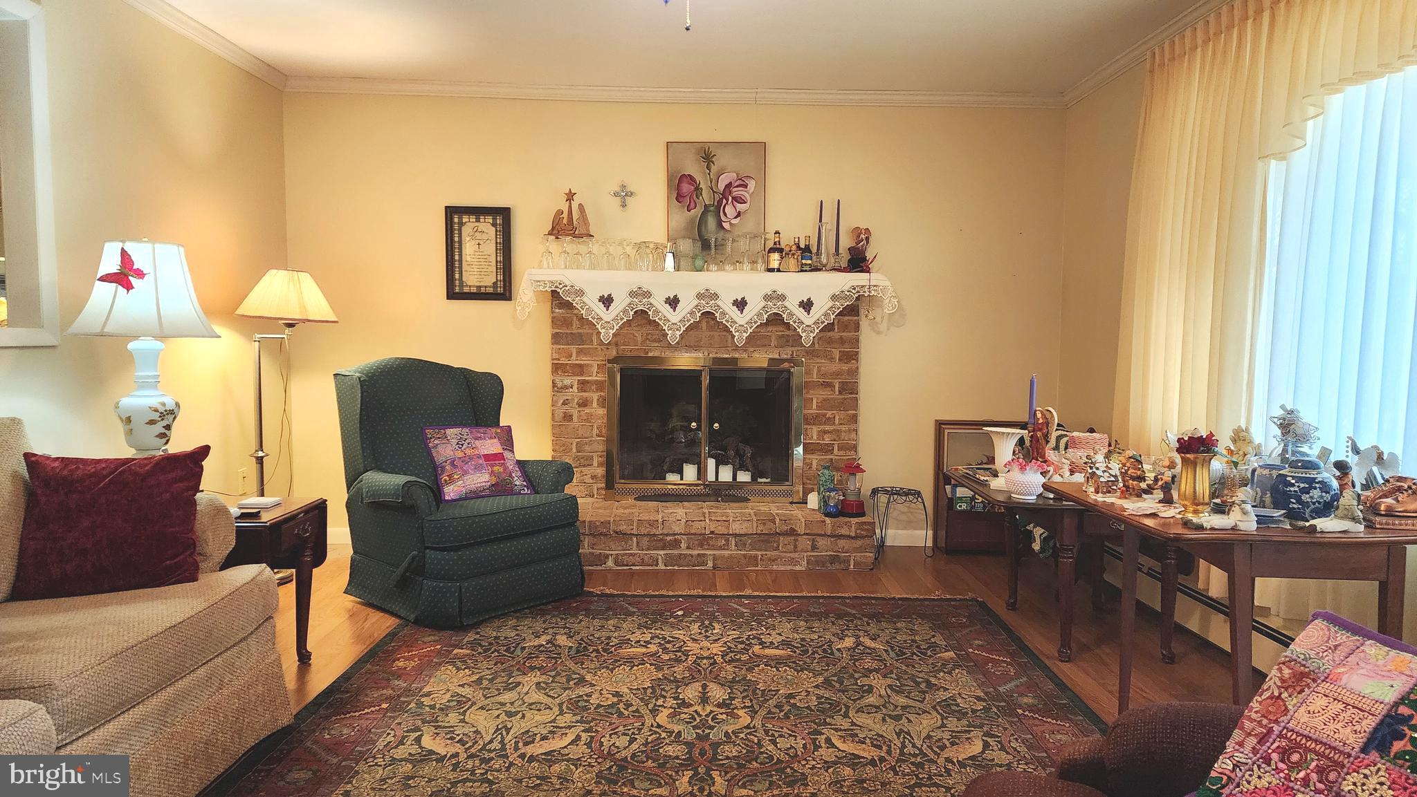 140 Water Street Fairfield, PA 17320 - Photo 5 of 40 Living room w/ gas fireplace