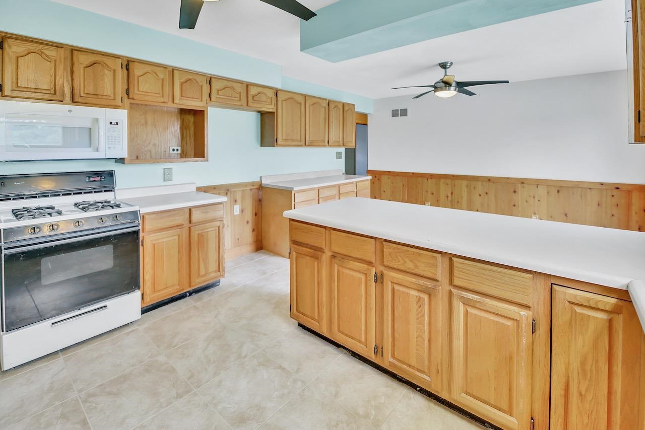 6605 South Trivoli Road Glasford, IL 61533 - Photo 13 of 30 Gallery Image 13