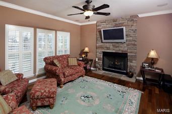323 Ries Bend Road Ballwin, MO 63021 - Photo 8 of 17