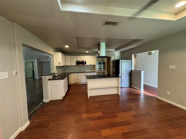 $2,199 | 300 West Covington Drive, Austin, TX 78753