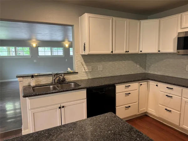 $2,199 | 300 West Covington Drive, Austin, TX 78753