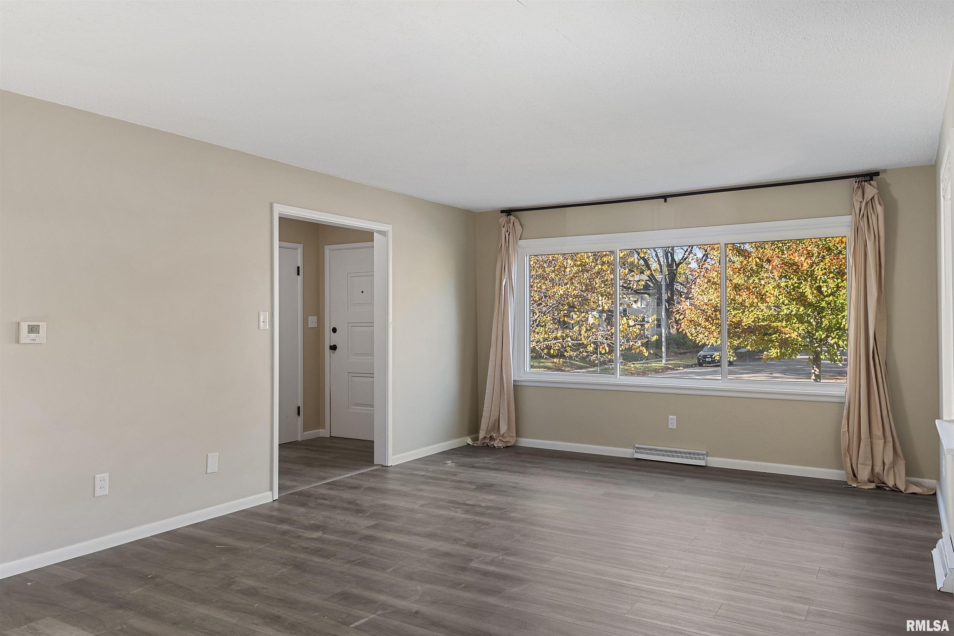1200 South Walnut Street Springfield, IL 62704 - Photo 4 of 32 Gallery Image 4
