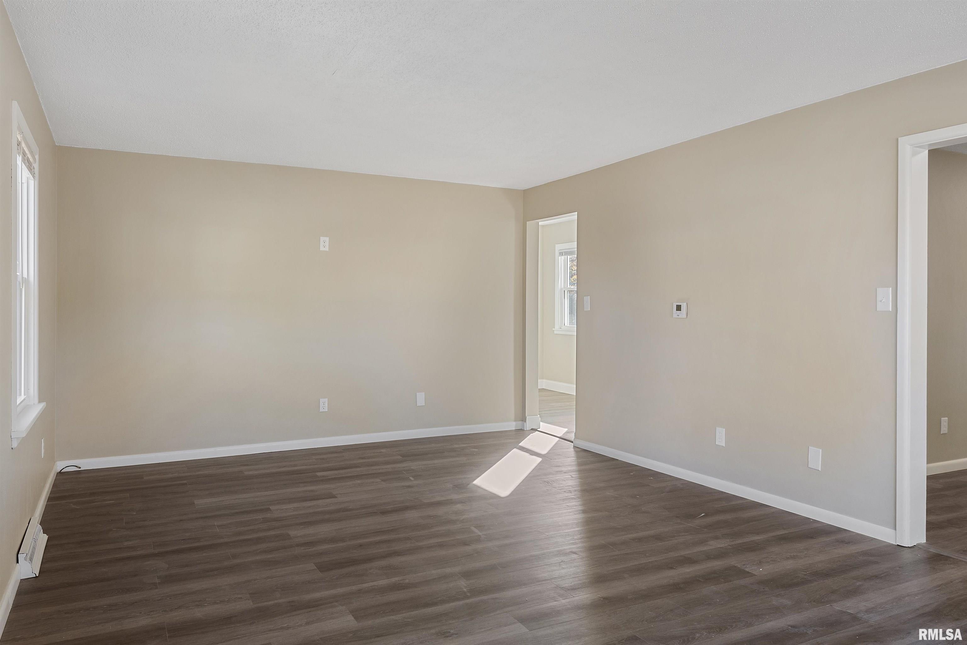 1200 South Walnut Street Springfield, IL 62704 - Photo 6 of 32 Gallery Image 6