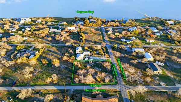 $60,000 | 402 2nd Street, Bayside, TX 78340