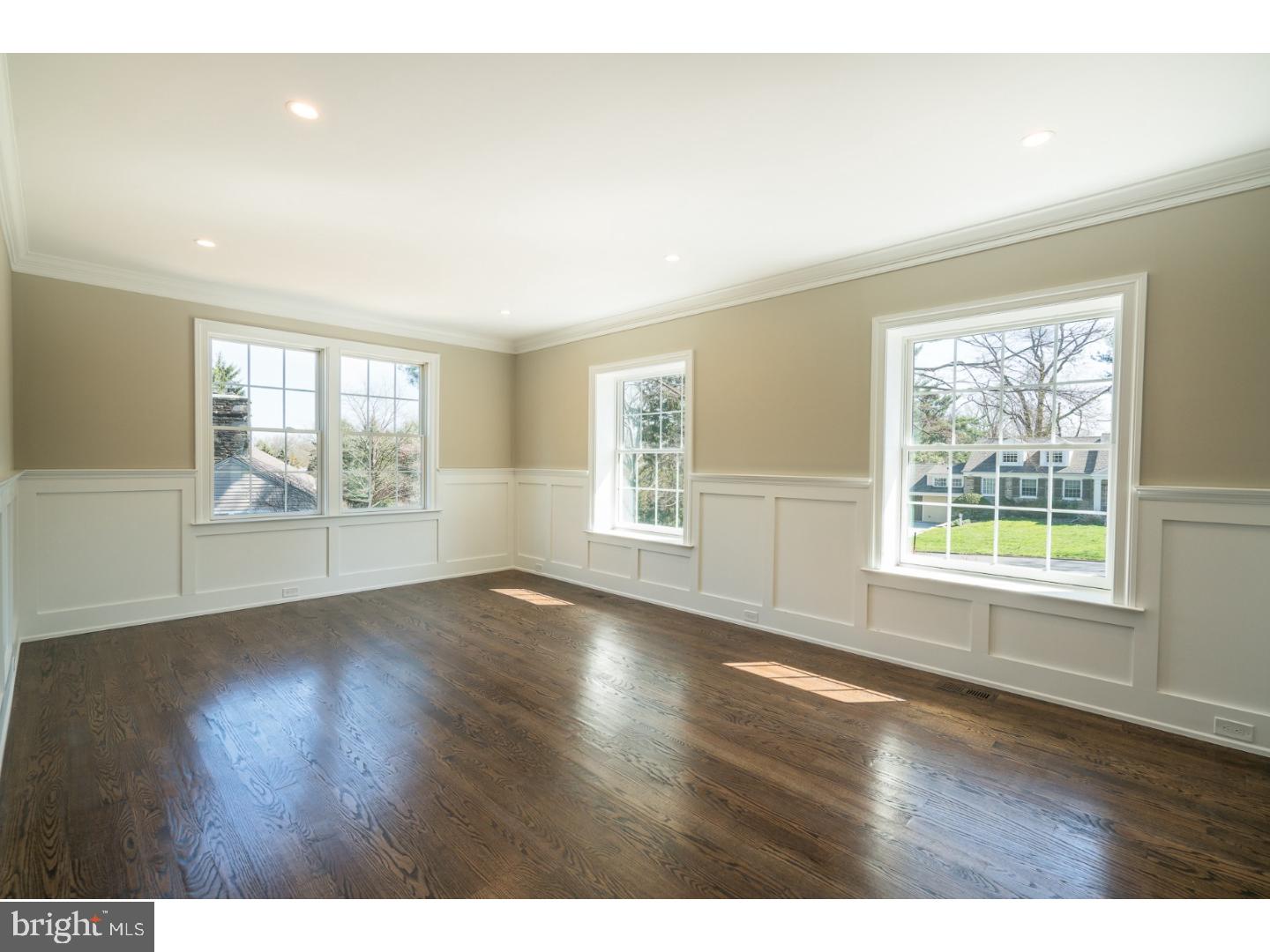 242 Hemlock Road Wynnewood, PA 19096 - Photo 8 of 25 Living Room