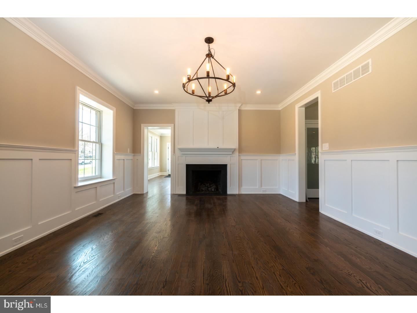 242 Hemlock Road Wynnewood, PA 19096 - Photo 10 of 25 Living Room