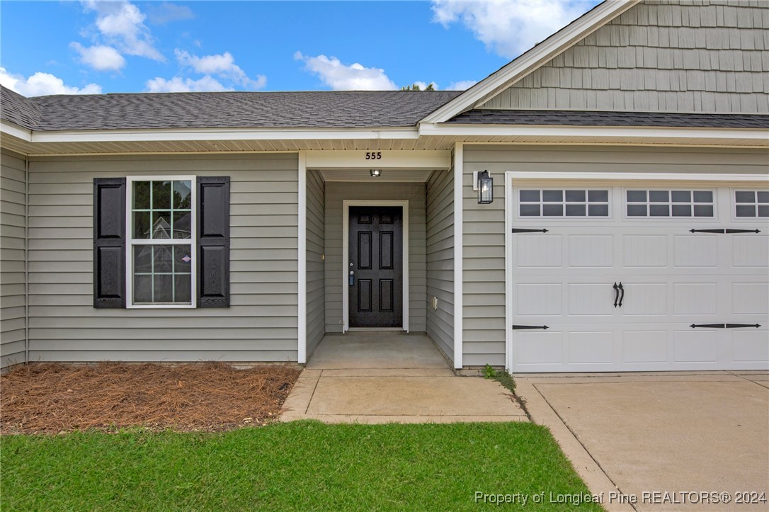 555 Mildenhill Road Hope Mills, NC 28348 - Photo 4 of 33 Gallery Image 4