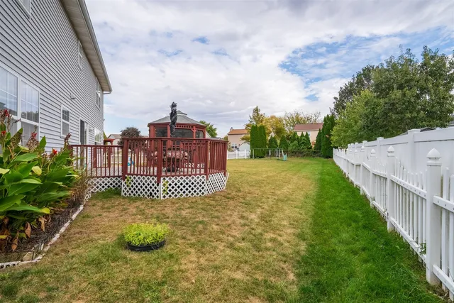 $355,000 | 7 Melrose Court, Bloomington, IL 61704