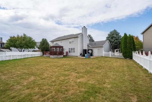 $355,000 | 7 Melrose Court, Bloomington, IL 61704