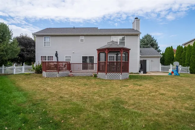 $355,000 | 7 Melrose Court, Bloomington, IL 61704