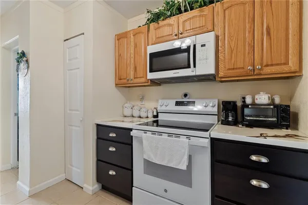 a view of a living room washer and dryer