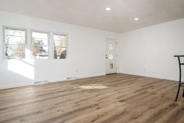 $319,900 | 1728 Henderson Avenue, Beloit, WI 53511