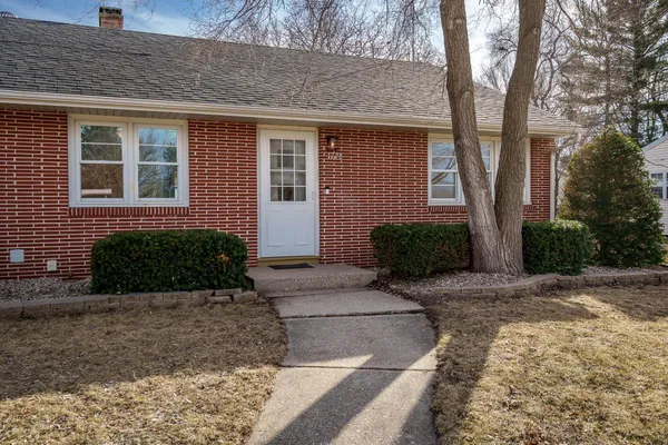 $319,900 | 1728 Henderson Avenue, Beloit, WI 53511