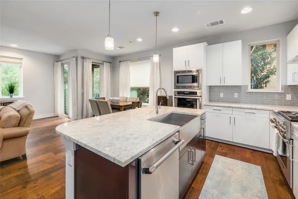 $5,399 | 1205 Elm Street, Unit 8, Austin, TX 78703