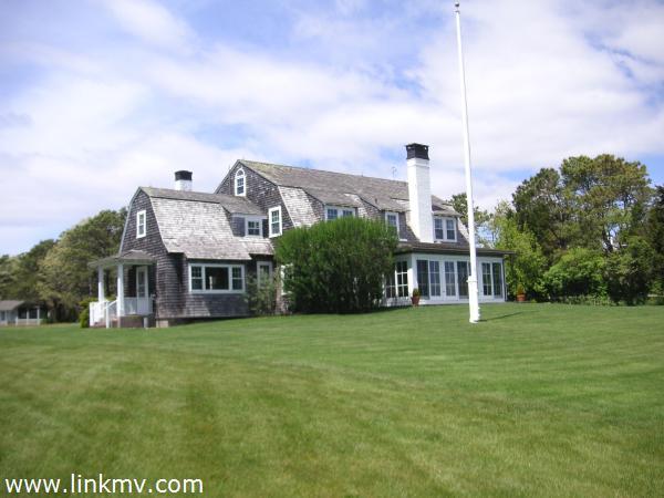 40 Green Hollow Road Edgartown, MA 02539 - Photo 8 of 31 http://d1qzqeyxiitrap.cloudfront.net/photos/19580/600/bea9930b.jpg