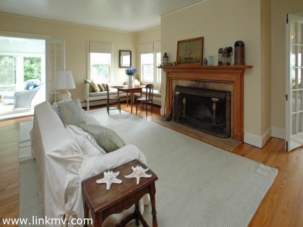 40 Green Hollow Road Edgartown, MA 02539 - Photo 10 of 31 http://d1qzqeyxiitrap.cloudfront.net/photos/19580/600/45f71f4e.jpg