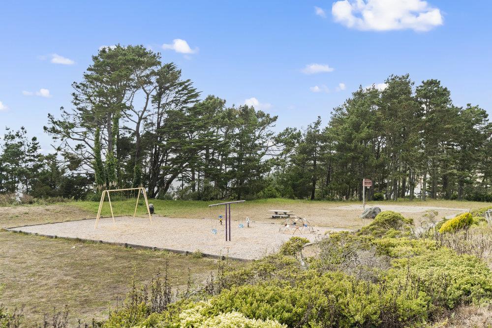 418 Imperial Drive Pacifica, CA 94044 - Photo 62 of 70 a view of a basketball court