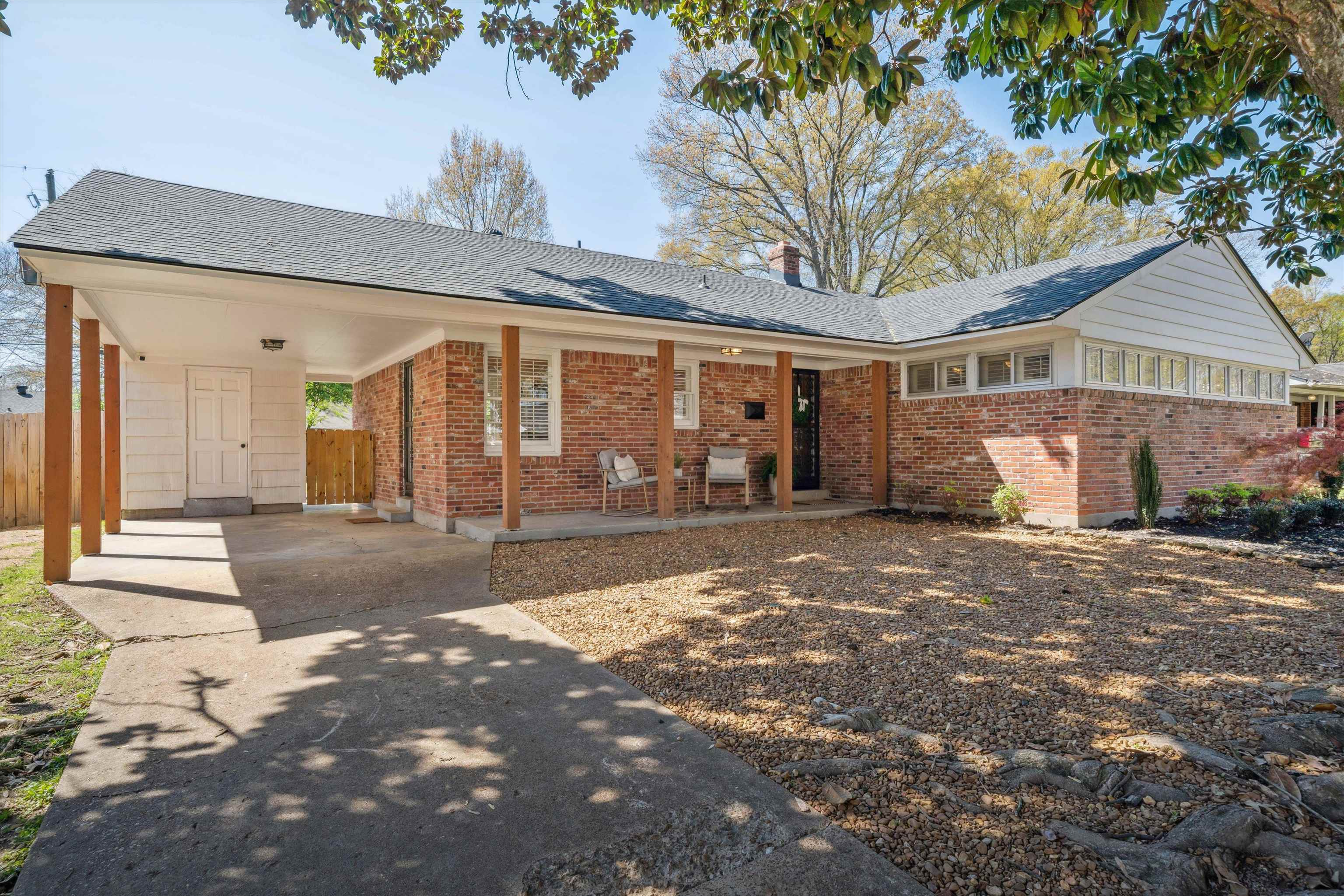 4821 Dee Road Memphis, TN 38117 - Photo 1 of 25 a view of a house with a outdoor space and shower