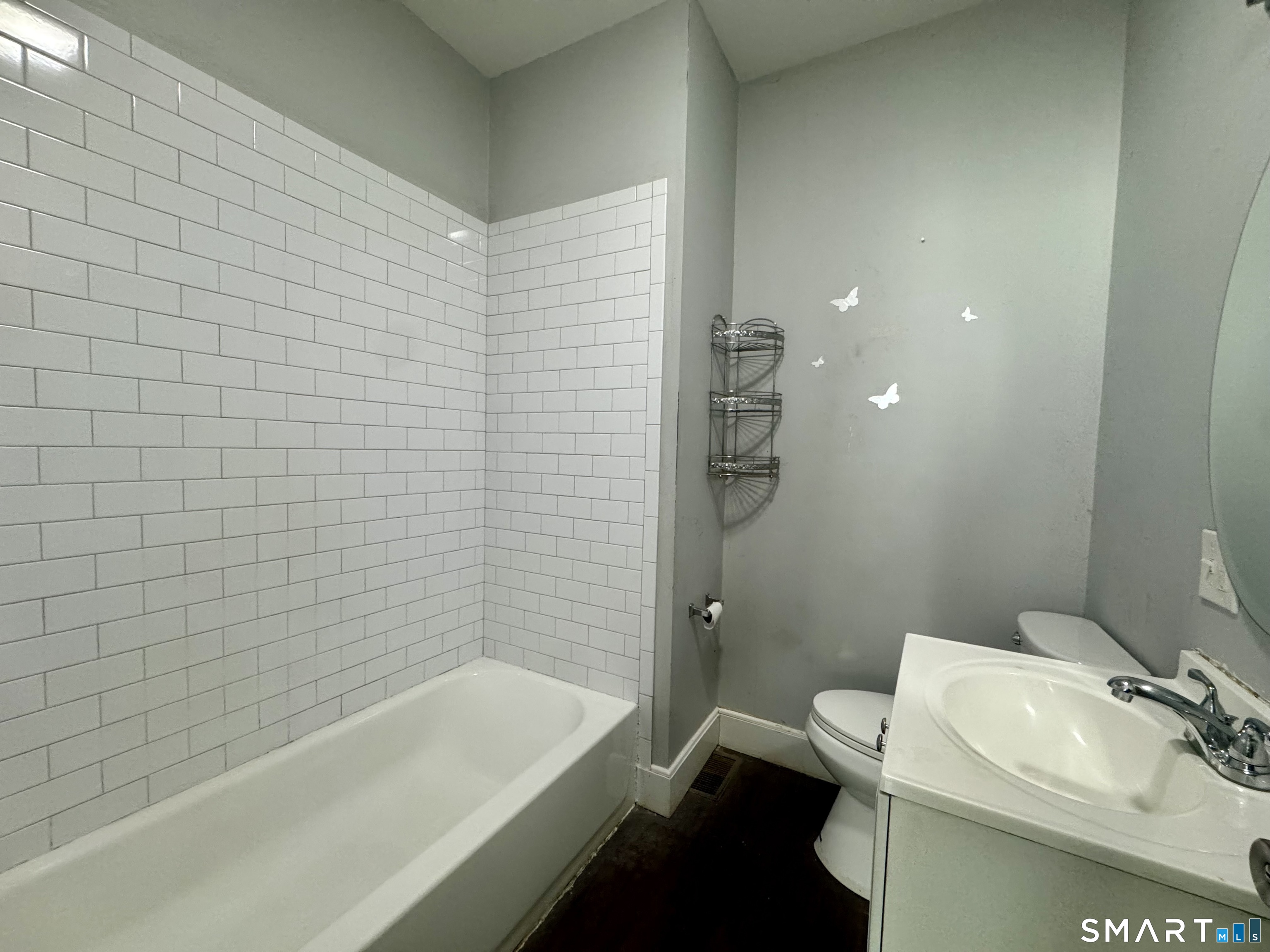 127 Caroline Street, Unit 1 Bridgeport, CT 06608 - Photo 4 of 4