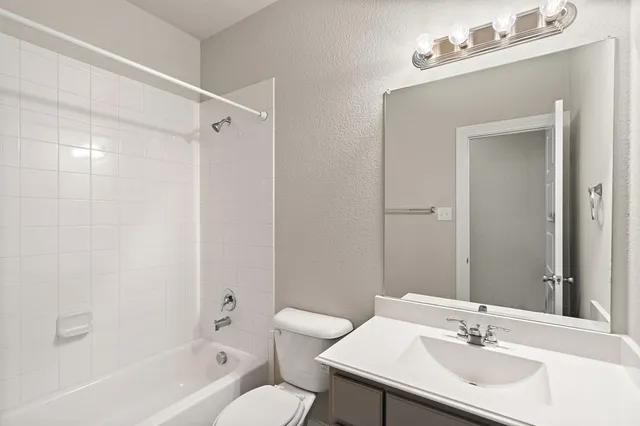 $2,400 | 1401 Macaw Court, Little Elm, TX 75068