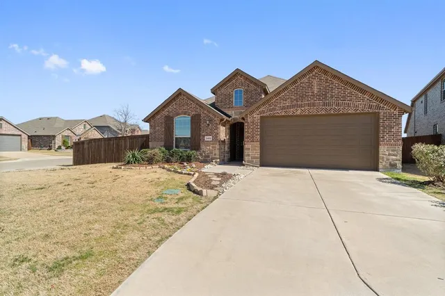 $2,400 | 1401 Macaw Court, Little Elm, TX 75068