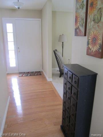 40469 Village Wood Road Novi, MI 48375 - Photo 2 of 24 image024.jpg