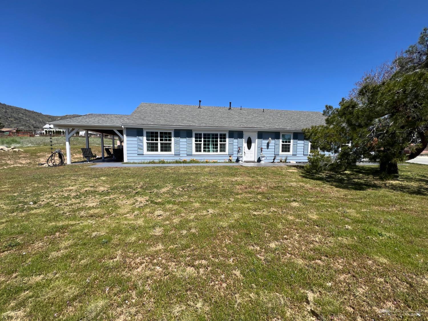 21201 Ridgeway Drive Tehachapi, CA 93561 - Photo 29 of 30 Gallery Image 29