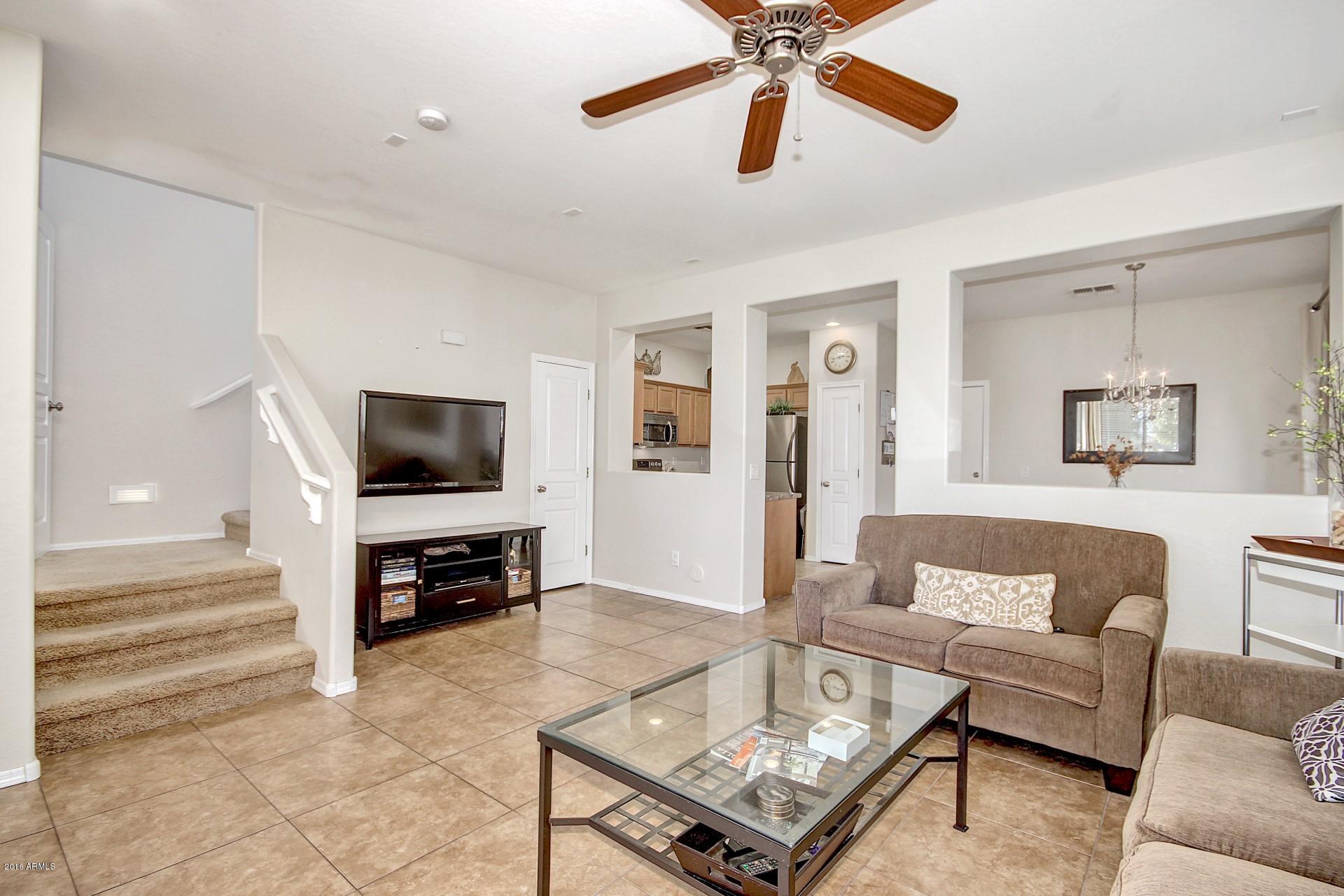 3949 South Rim Road Gilbert, AZ 85297 - Photo 5 of 27 family room