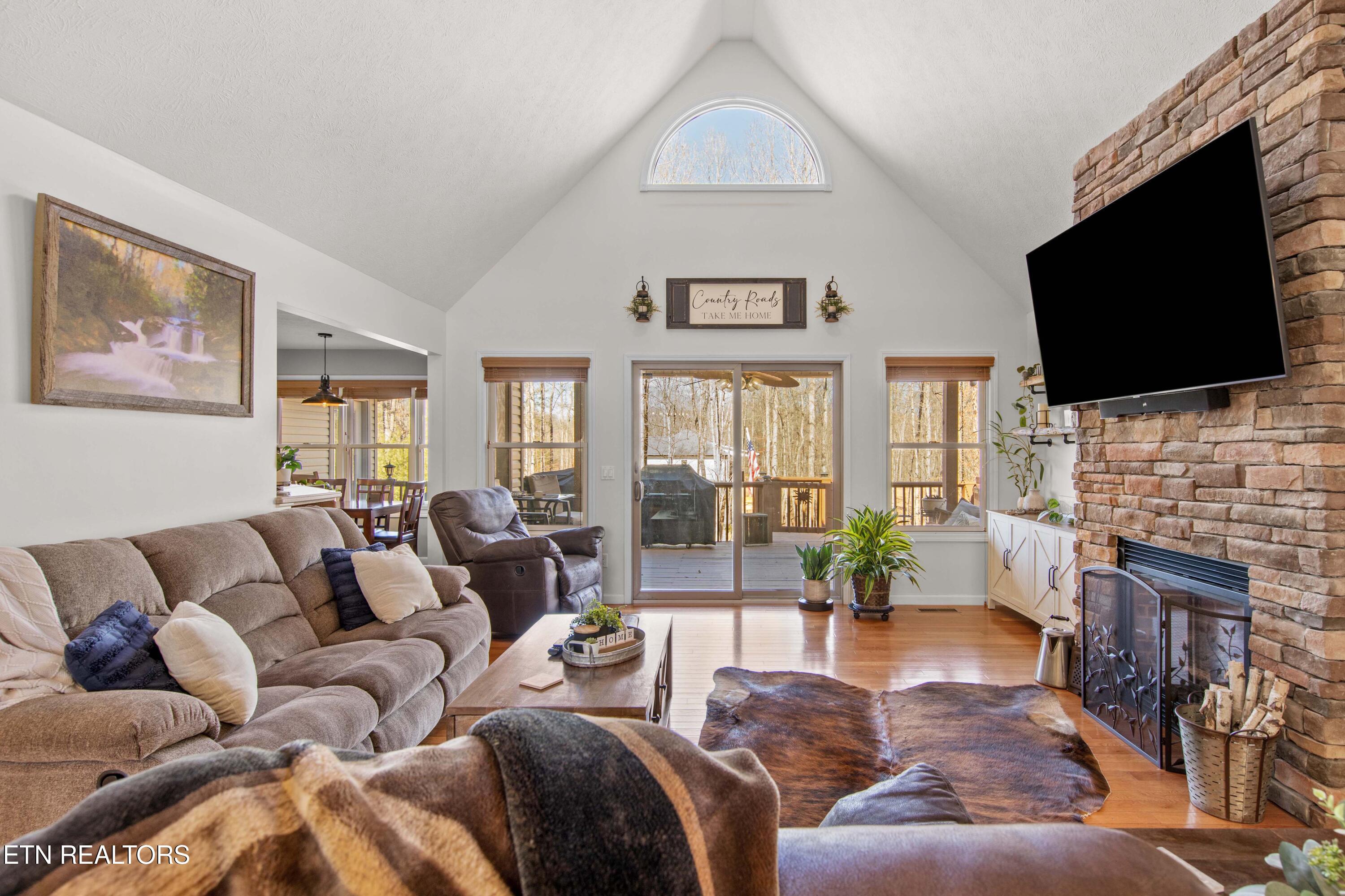 317 Georgee Road Jamestown, TN 38556 - Photo 2 of 42 030A8431