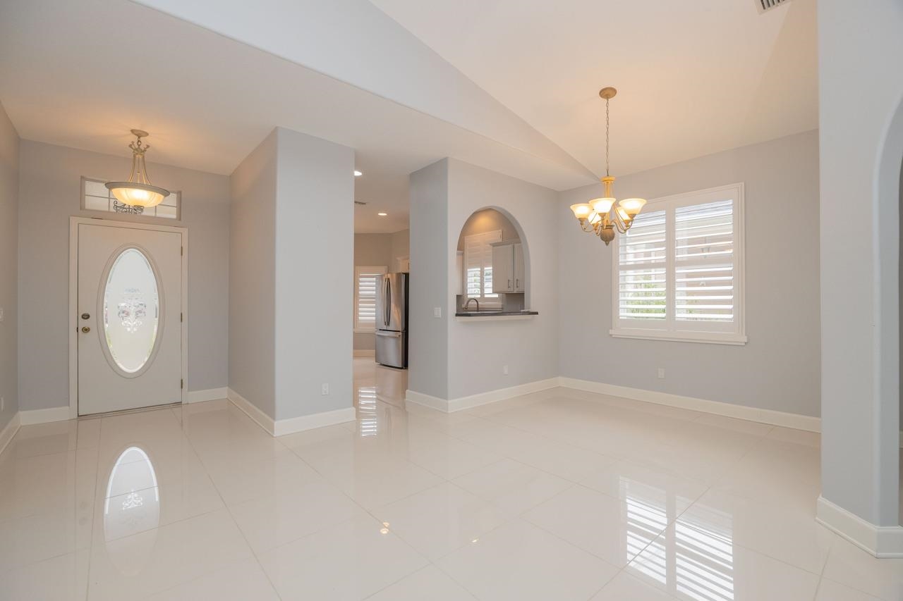 573 Boxwood Place St. Augustine, FL 32086 - Photo 7 of 40 a view of livingroom with window