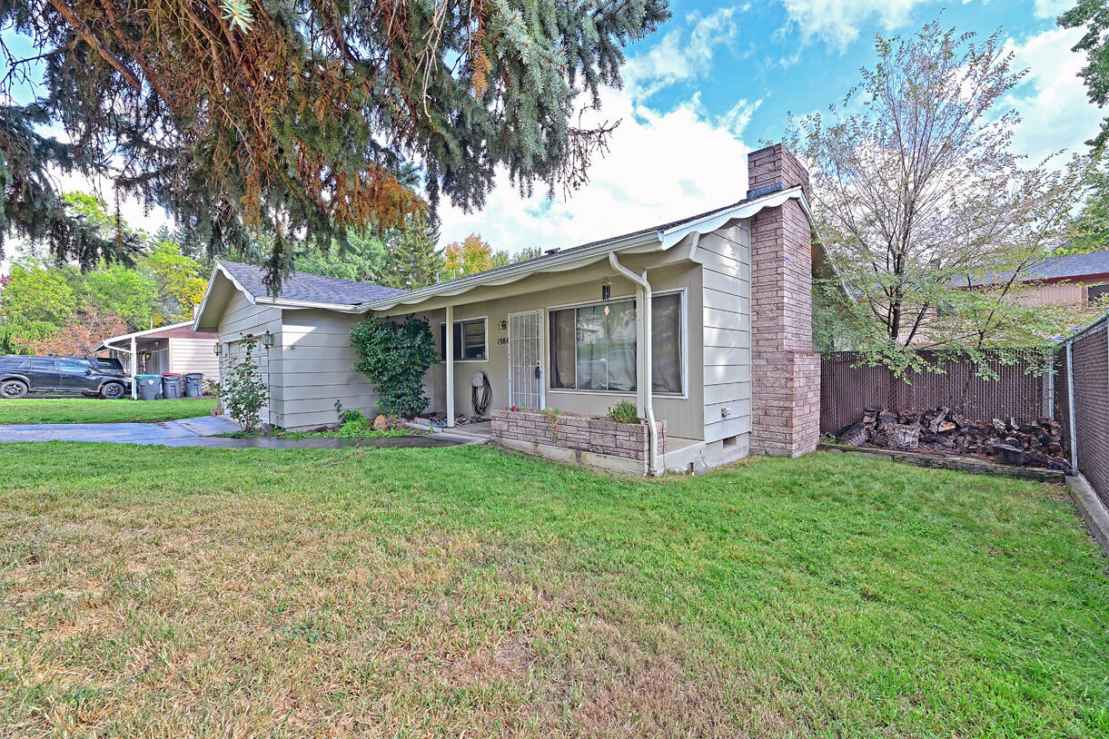 1984 Crestbrook Road Medford, OR 97504 - Photo 20 of 21 DSC_1533