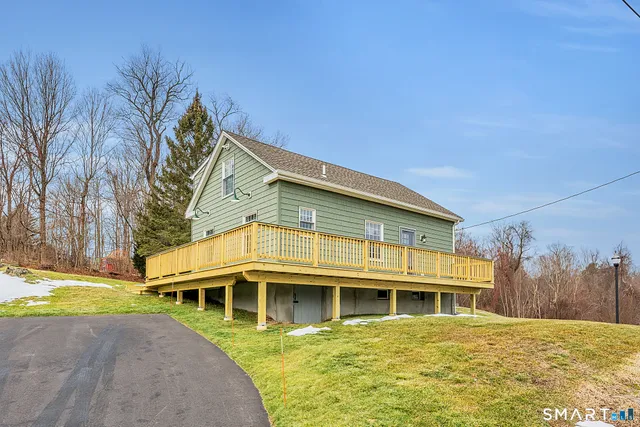 $329,000 | 11 Tomlinson Avenue, Plymouth, CT 06786