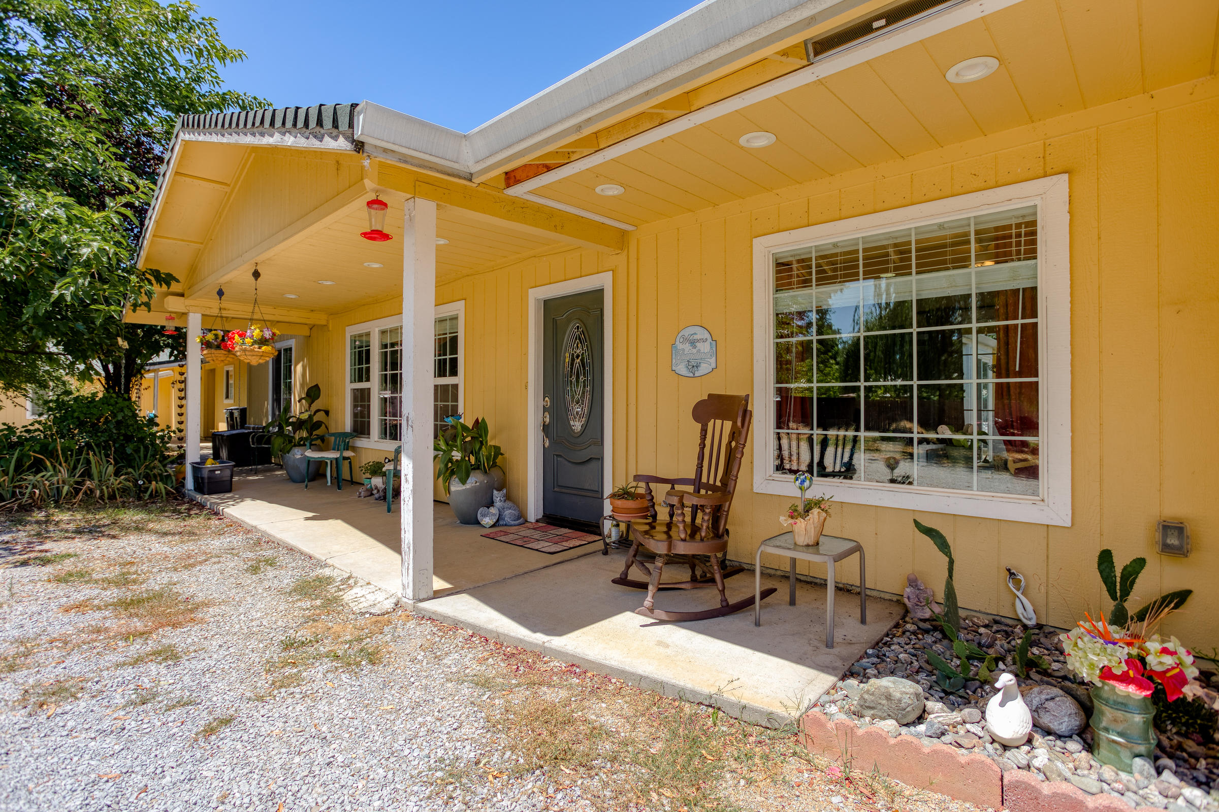 18558 Old Oasis Road Redding, CA 96003 - Photo 4 of 58 IMG_8882