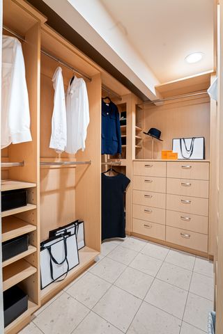 $1,149,000 | 1000 North Lake Shore Plaza, Unit 49A, Chicago, IL 60611