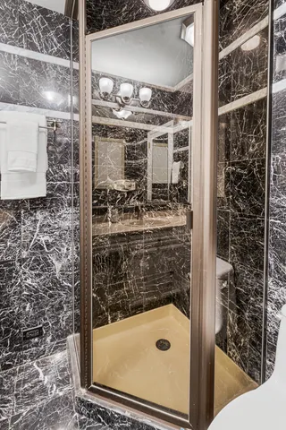 $1,149,000 | 1000 North Lake Shore Plaza, Unit 49A, Chicago, IL 60611