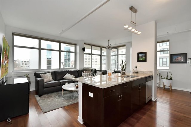 511 West Division Street, Unit 406 Chicago, IL 60610 - Photo 2 of 33