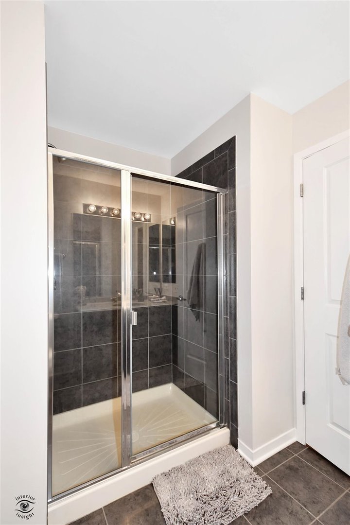 511 West Division Street, Unit 406 Chicago, IL 60610 - Photo 25 of 33