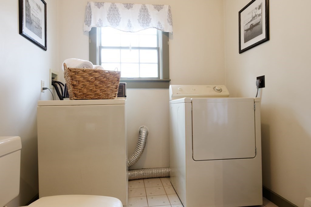 43 Brookfield Road Tewksbury, MA 01876 - Photo 14 of 29 Gallery Image 14