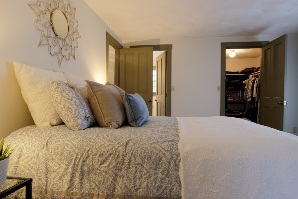 43 Brookfield Road Tewksbury, MA 01876 - Photo 17 of 29 Gallery Image 17