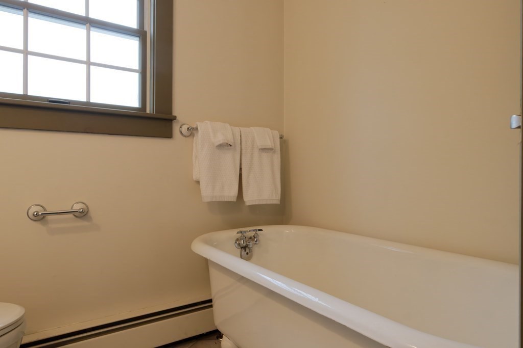 43 Brookfield Road Tewksbury, MA 01876 - Photo 19 of 29 Gallery Image 19