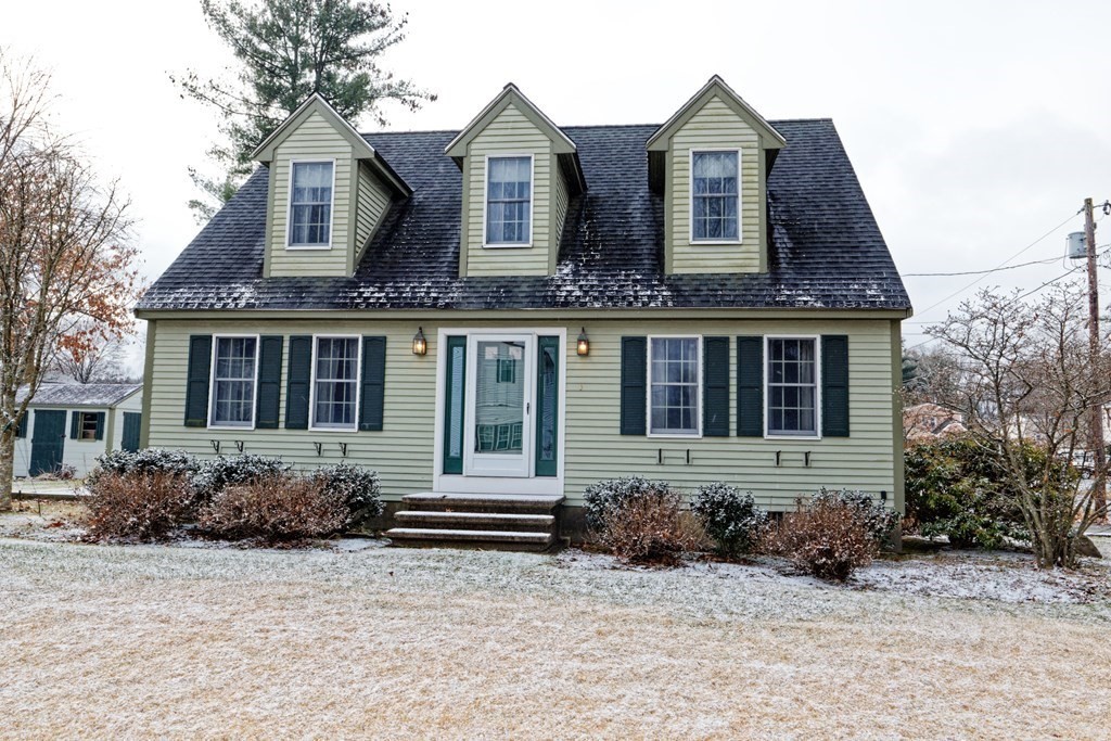 43 Brookfield Road Tewksbury, MA 01876 - Photo 2 of 29 Gallery Image 2