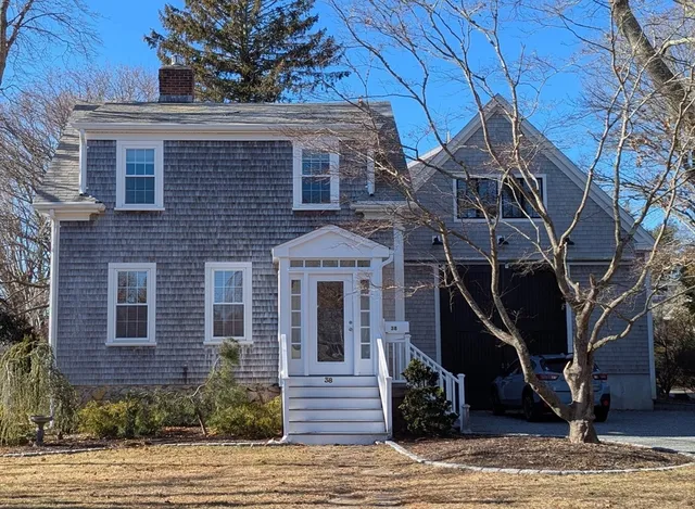 $3,200 | 38 Anthony Street, Dartmouth, MA 02748
