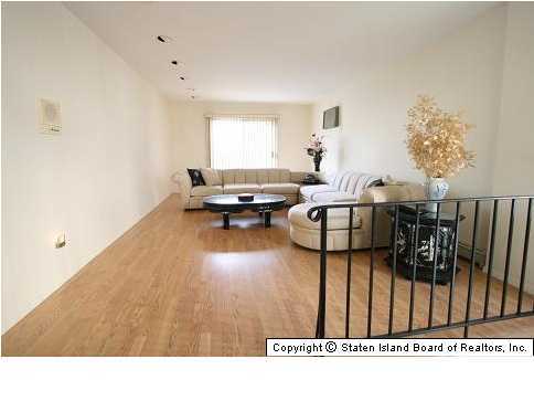 12 Rome Avenue Staten Island, NY 10304 - Photo 3 of 7 Additional Photo